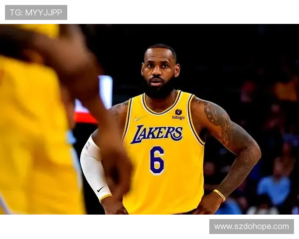 詹姆斯谈比赛僵局时持球策略称之前打法依然有效